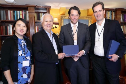 roger-pic-w-speaker_sbm